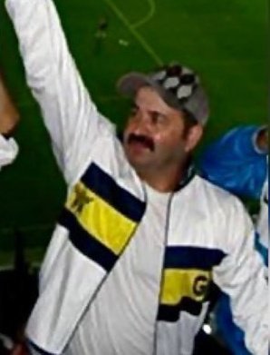 milyonlarca takipcisi olan influencerin sessiz kaldigi ortamda herkesin sesi olup yardim etmeye calisiyor.. harbiden büyük adam aq