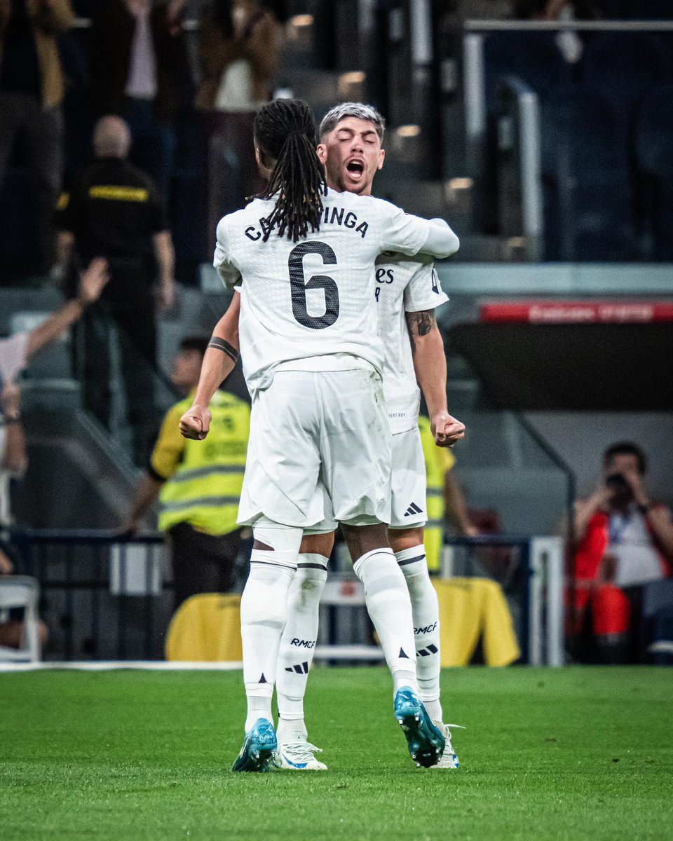 Camavinga's tweet image. Contento de estar de vuelta a casa con una Victoria ✨