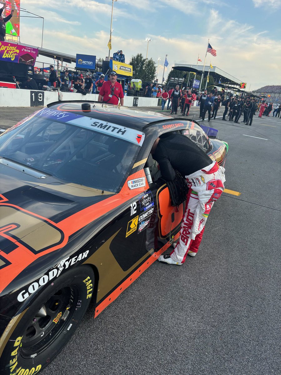 That’s one proud teammate.