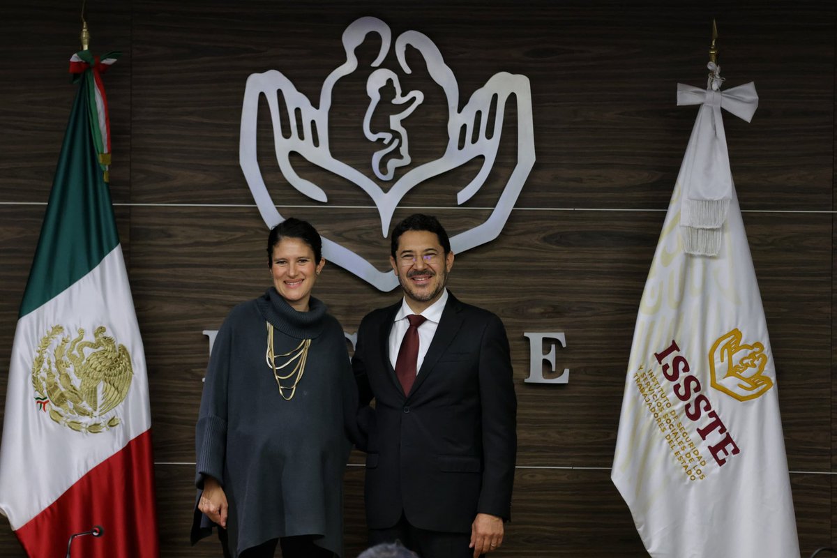 Hoy recibí de <a href="/BerthaAlcalde/">Bertha Alcalde Luján</a> la Dirección General del <a href="/ISSSTE_mx/">ISSSTE</a>.

Como me instruyó la Presidenta <a href="/Claudiashein/">Claudia Sheinbaum Pardo</a>, mi compromiso es avanzar con el proceso de nacionalización y mejorar al máximo los servicios que brinda la institución, en beneficio de las y los derechohabientes.