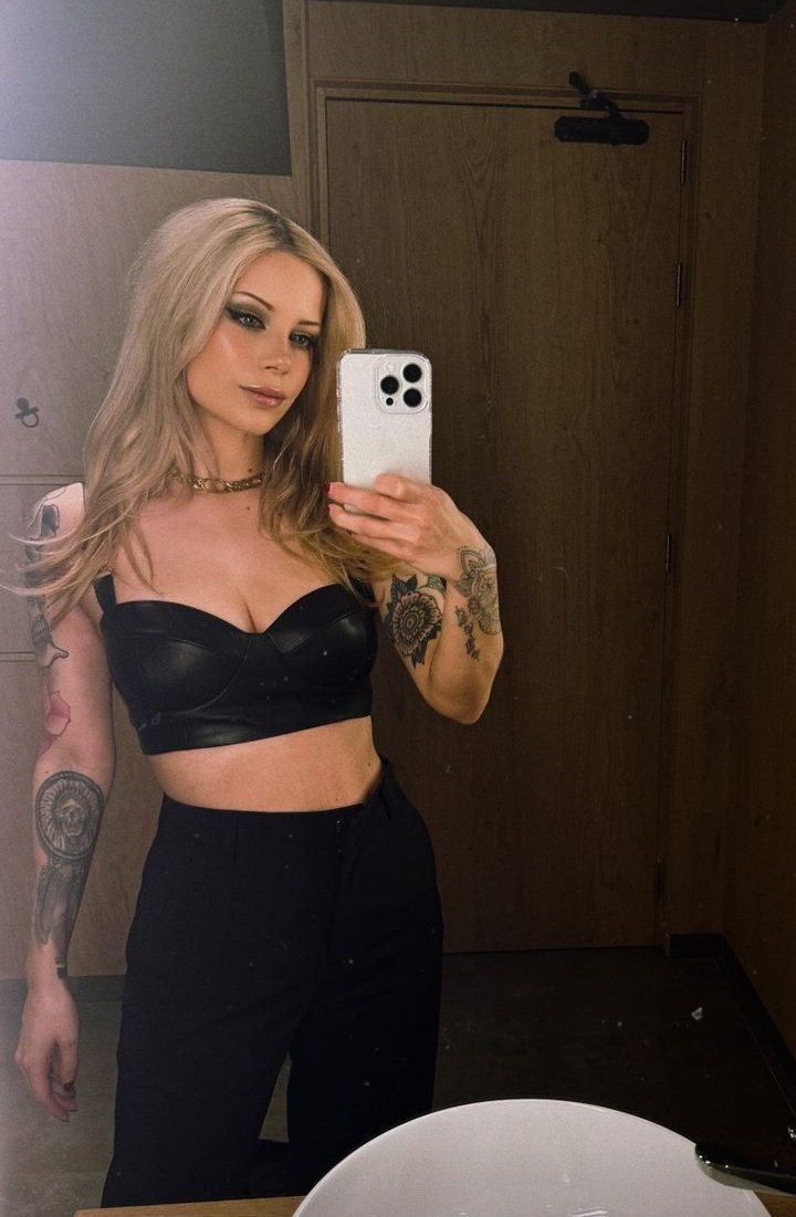 Es que su belleza no es de este mundo 🛐