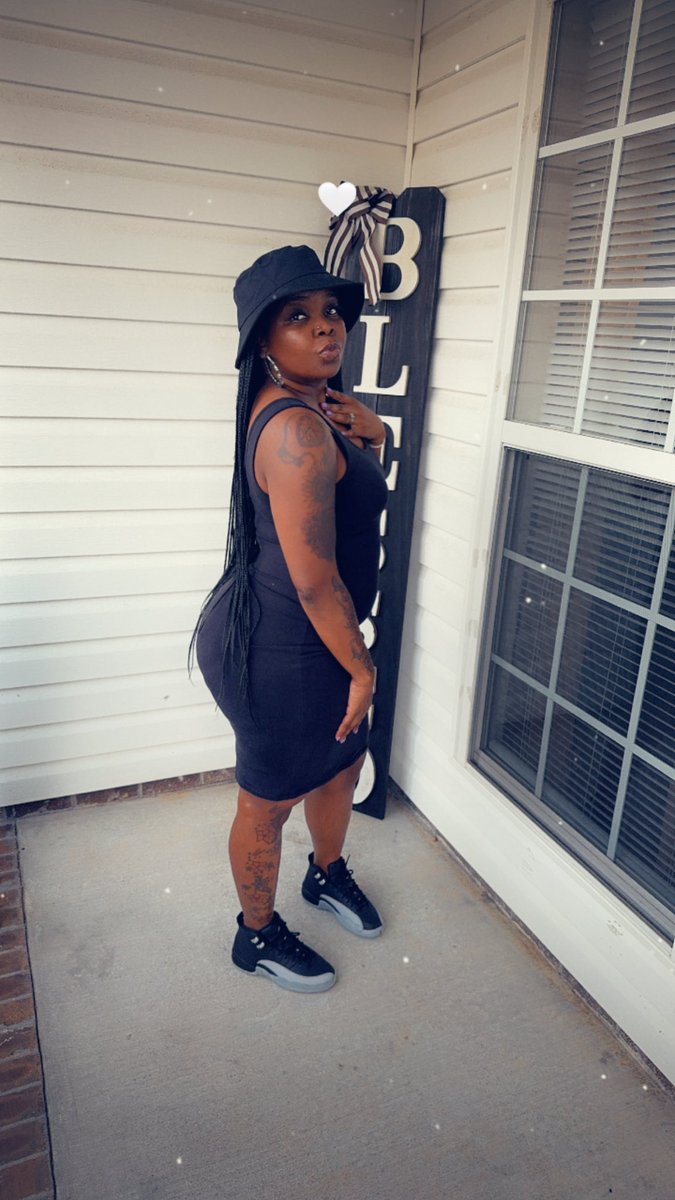 Mrz_PayDay's tweet photo. I just love black 🖤🖤 https://t.co/S2bWI86Kzl