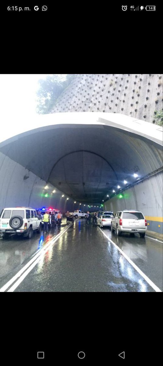 Birrilly's tweet photo. (((ENFRENTAMIENTO))) #Caracas Funcionarios de la división contra robos del #CICPC sostuvieron enfrentamiento contra sujeto que resultó abatido en el sitio, paso restringido en la #GMA sentido #Guarenas en el túnel hacia #Turumo @ReporteYa #EnDesarrollo @CronicaPolicial @RPolicial https://t.co/ZUzmb0A0Ti
