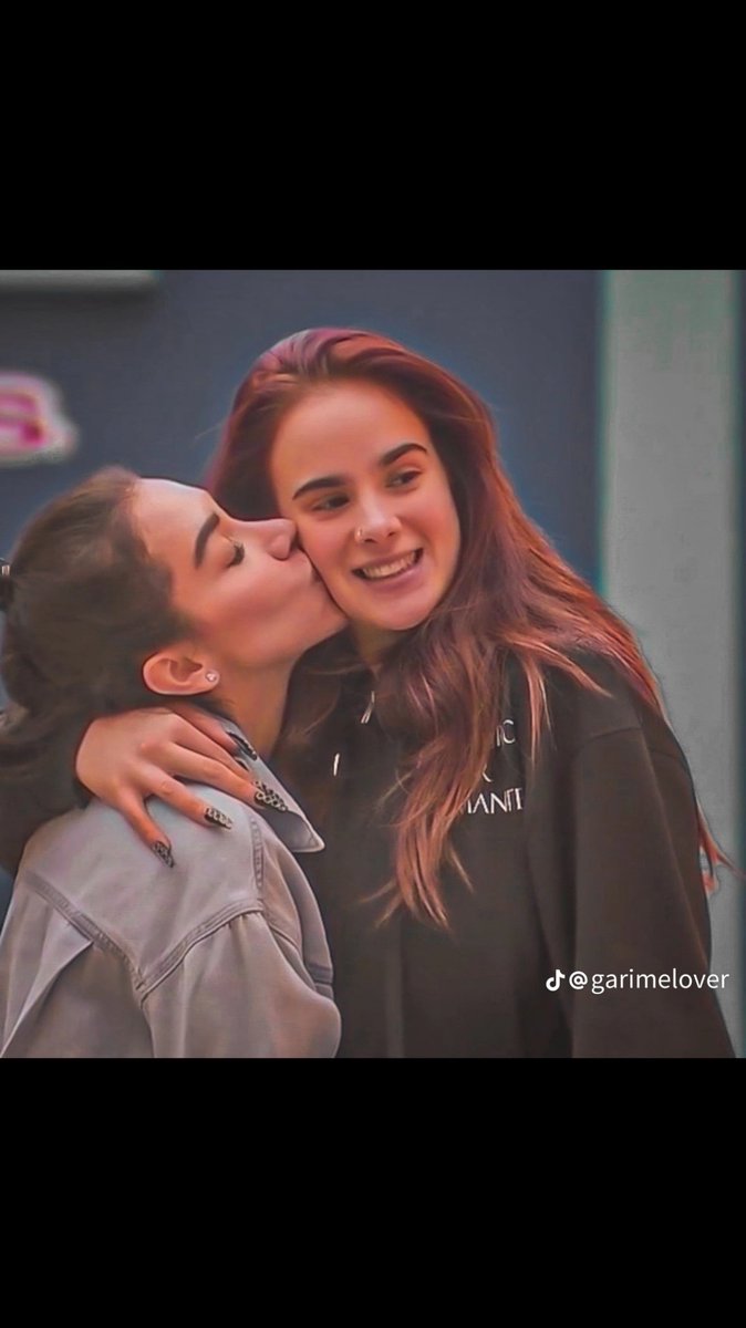 BrittanaHeya's tweet photo. Si son o no son pareja si serán o no, se trata de poner el foco a una realidad que ha sido invisibilizada, enmascarando las relaciones sexoafectivas entre mujeres, disfrazándolas y condenándolas. Reinvidican la visibilidad lesbica y bi
#Garime 
@karimepindter_
@GalaMontes2 https://t.co/LsJs9yle9L