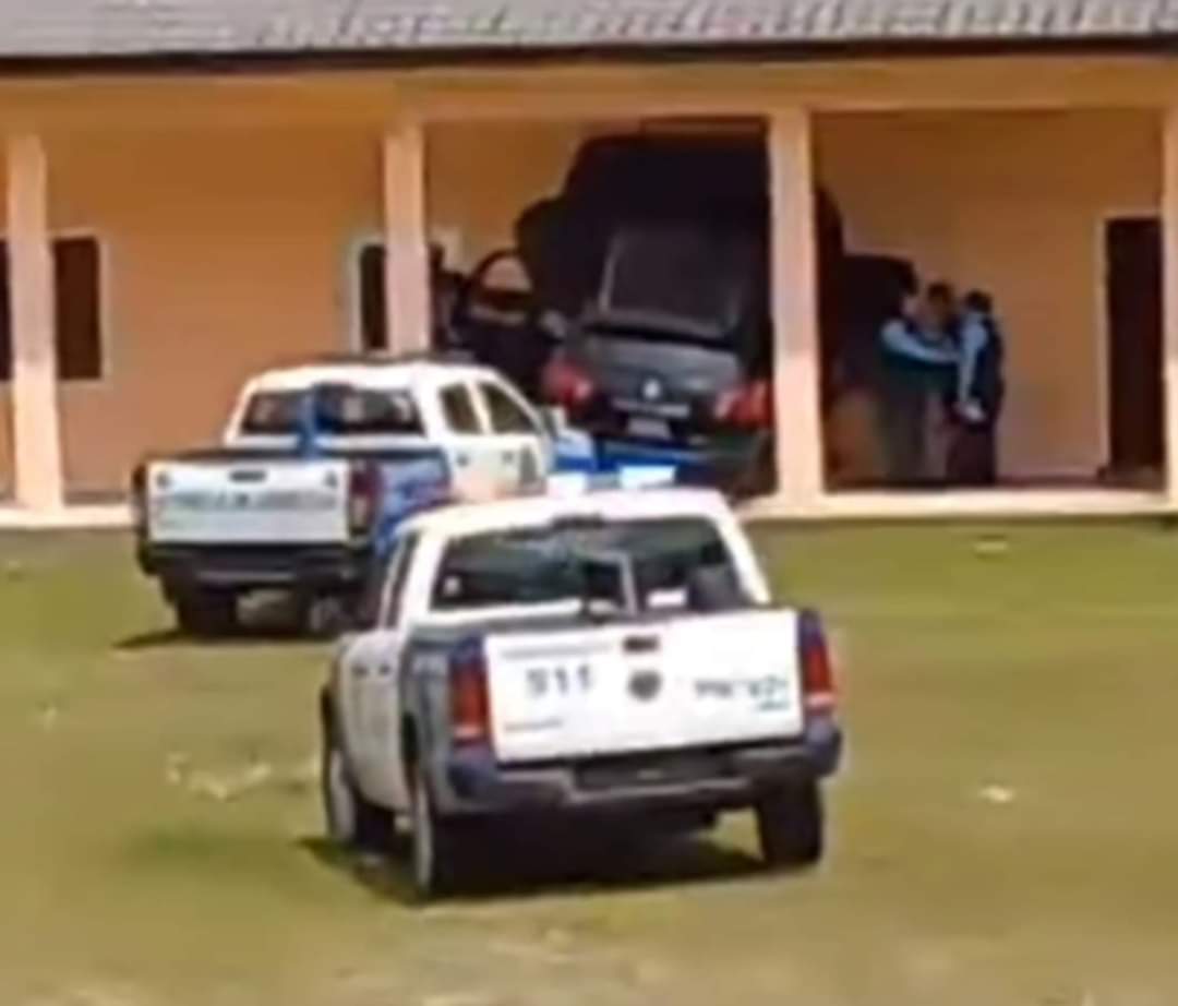 ImpactoHonduras's tweet photo. Un hombre que se hacía pasar por abogado fue acribillado en la comunidad de La Colorada en las cercanías al Progreso, Yoro.

Más información aquí 👇 
https://t.co/3f335jKCsJ https://t.co/30YfNeWUe6