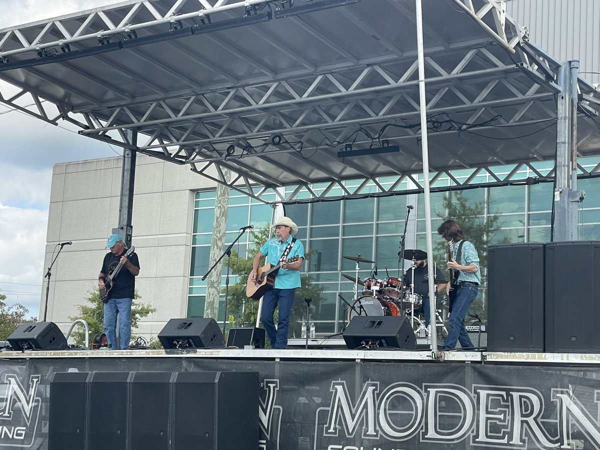 Fun times at Wilmington River Fest! #Music #FestiveSeason #singersongwriter #MusicLife