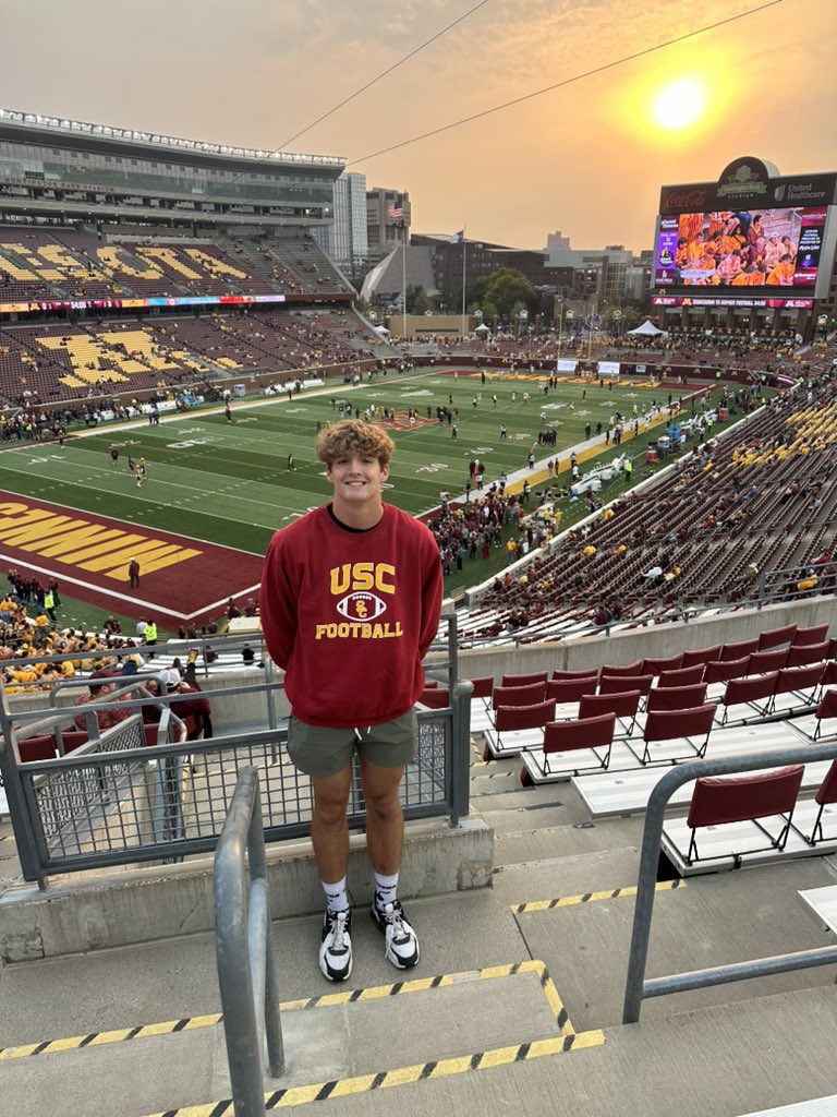 JeffMor45355225's tweet photo. A year ago @BreckinMorr70 was in the hospital dealing with a really bad infection in his leg. @uscfb was one of the biggest things that got him through one of the toughest nights of his life. A year later he is healthy and we are returning the favor bringing support for the road game against @GopherFootball 

#FightOn