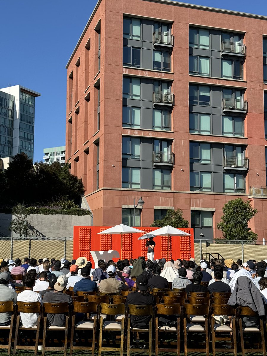 teemingchew's tweet image. Don’t Die talk by @bryan_johnson 
 at @ycombinator Alumni Reunion
