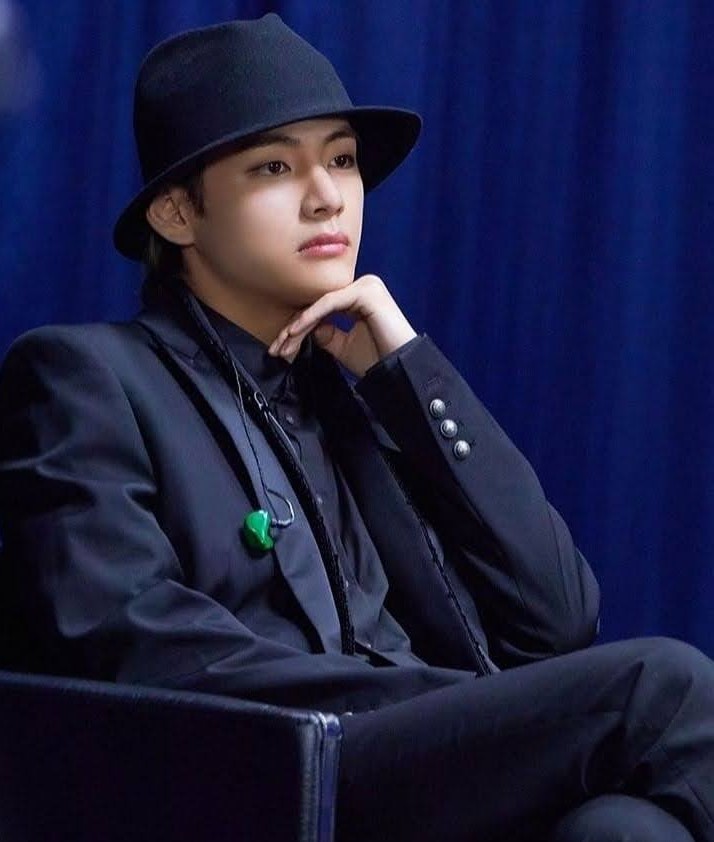 sachakho_bts's tweet photo. @OneNewsX #BTS #KPop #News
#KimTaehyung #MostHandsomeMan2024 #NubiaMagazine #BTSArmy #VisualIcon #famedelivered https://t.co/HB3qlrEaTA