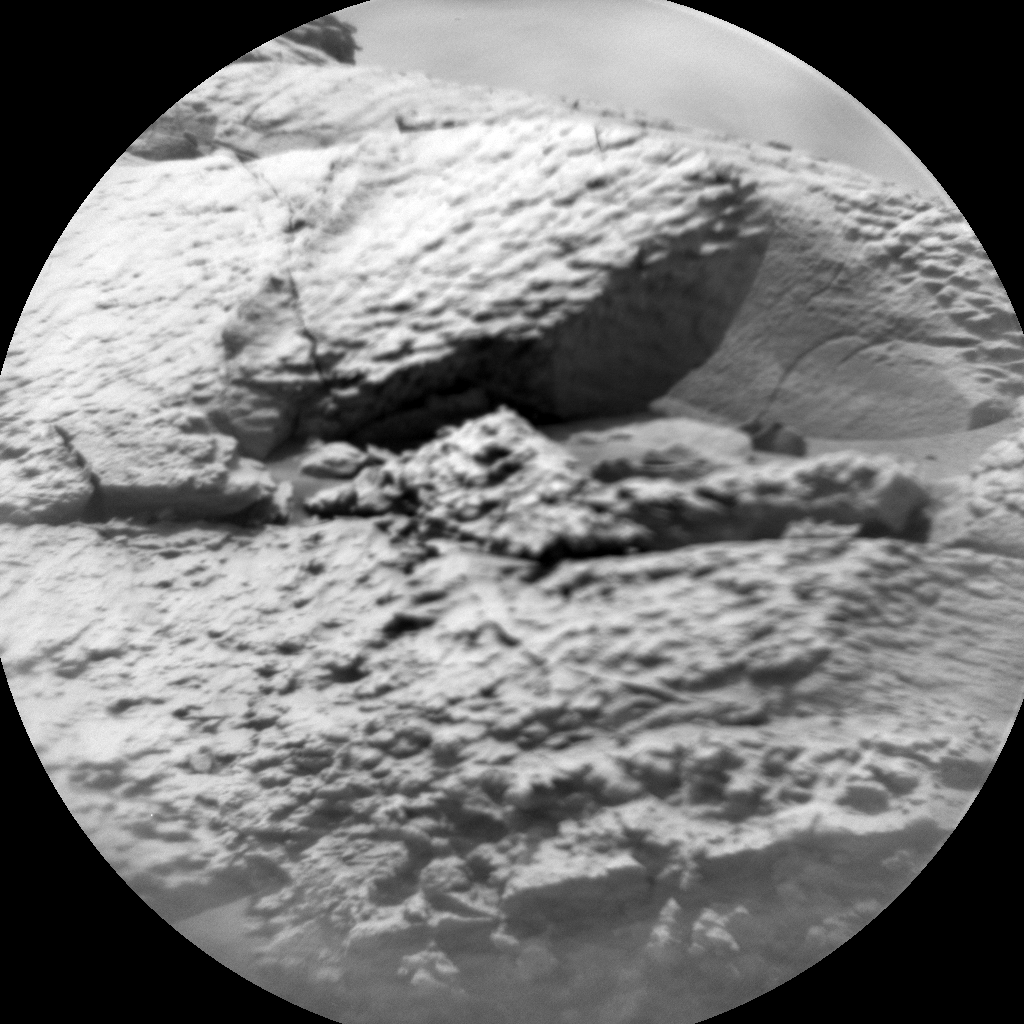 MarsMissionImgs's tweet photo. #CuriosityRover image taken on #Sol3648 at 12:04:47.002 PM with #ChemCam #Mars #NASA #Space https://t.co/X4lnUqb32j