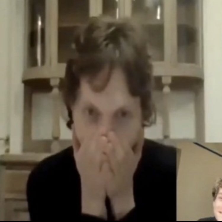 Entonces <a href="/Nousotwiterrrrr/">Enzo</a>  ya usa Twitter?