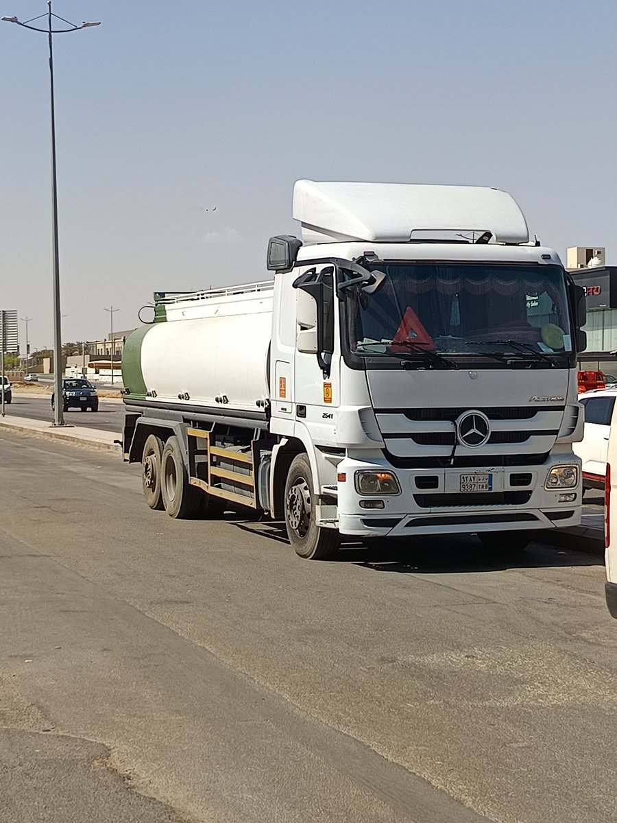 Water18t's tweet photo. 0592794660
0551192405

وايت ماء حى المونسيه حي الخليج حي التنال حي اليرموك وايت مياه تنال الرمال وايت ماء شرق شمال الرياض مجموعة وايتات ١٨طن 32طن https://t.co/MbVQDP15gp