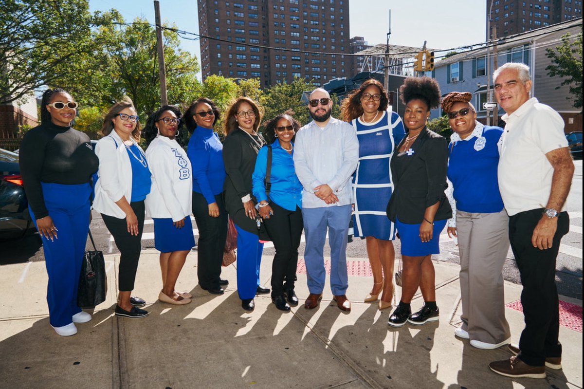 Rafael Salamanca, Jr. (@cmsalamancajr) on Twitter photo It was a beautiful morning as we gathered outside of The Grove Hill School (<a href="/PS157x/">PS 157x- The Grove Hill School</a>) for a street co-naming ceremony in honor of Kendra Williams-Melendez, who spent 18 years as a teacher at the school.
(1/3) It was a beautiful morning as we gathered outside of The Grove Hill School (<a href="/PS157x/">PS 157x- The Grove Hill School</a>) for a street co-naming ceremony in honor of Kendra Williams-Melendez, who spent 18 years as a teacher at the school.
(1/3)