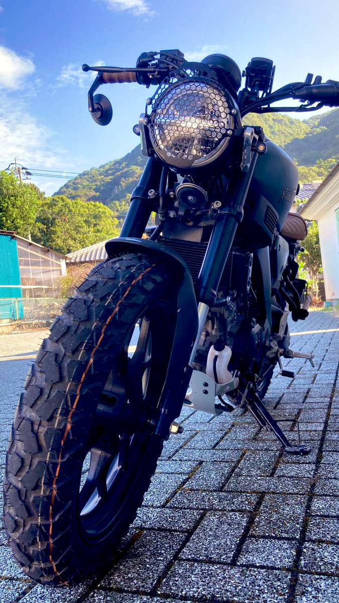 mkoritaro's tweet photo. Newタイヤのこのオレンジlineがお気に入り🍊いつか消えるだろうけど🛞
#IRC
#GP410 https://t.co/dqi9NIL0ME