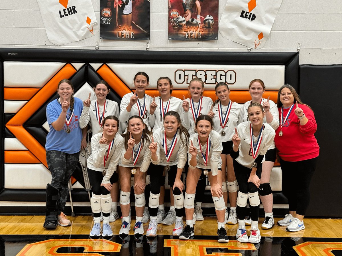 EastwoodEagleVB's tweet photo. A huge congrats to Senior, Lilly Mullholand, on breaking the career total blocks record for EHSVB 🙌🏼🏐⚡️ 

Then BOTH 7th and 8th grade teams dominated today, winning the NBC Championships for both grades! Way to go get it girls❤️🏐🩵

#EHSVB #EagleUp #thefutureisbright https://t.co/hzeYtb2zAv