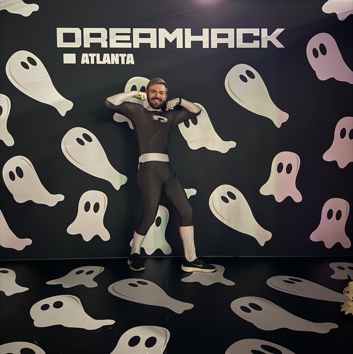 Looks like <a href="/DreamHackNA/">DreamHack North America</a> had the right vibes to Go Ghost! #DHAtlanta