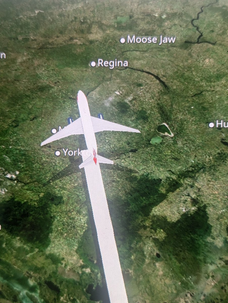 lmitchell1706's tweet photo. @Adam22Miller visited from 40k feet today #GoRidersGo 🤣 https://t.co/vaS0UumPTS