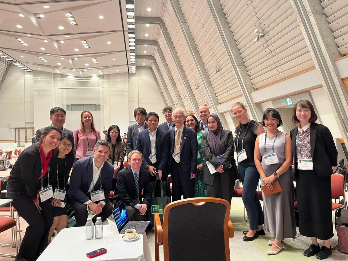 It was an honor to talk with Nobel laureates Takaaki Kajita and Akira Yoshino about science at the STS Forum 2024.
