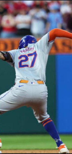 MasklessMessiah's tweet photo. @MarkVientos_5 Get those Phils. You young men are the future of the franchise. https://t.co/Gk4FbuctpC