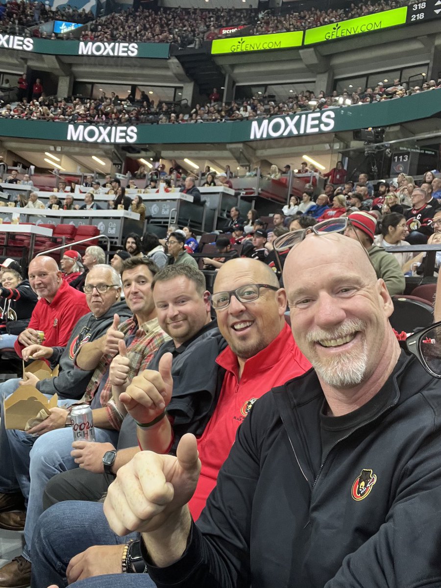 Enjoying our favorite hockey team ⁦<a href="/Senators/">Ottawa Senators</a>⁩ #ottawablackbears