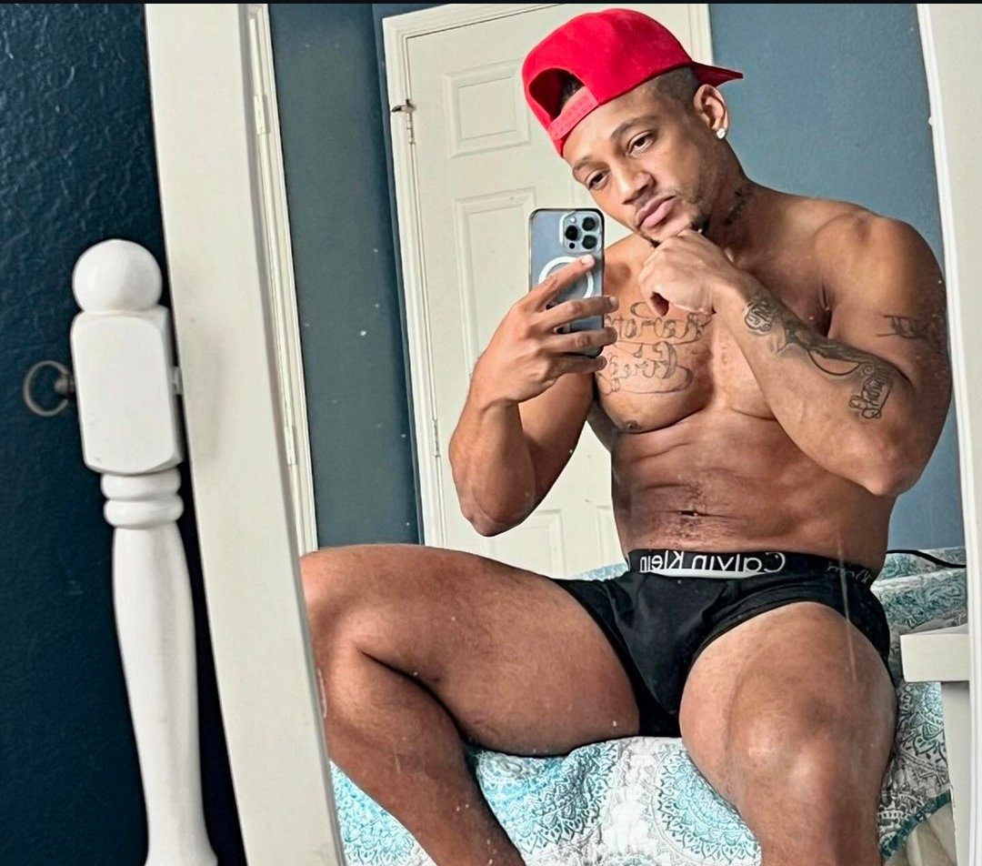 💪💪
DM for exclusive content