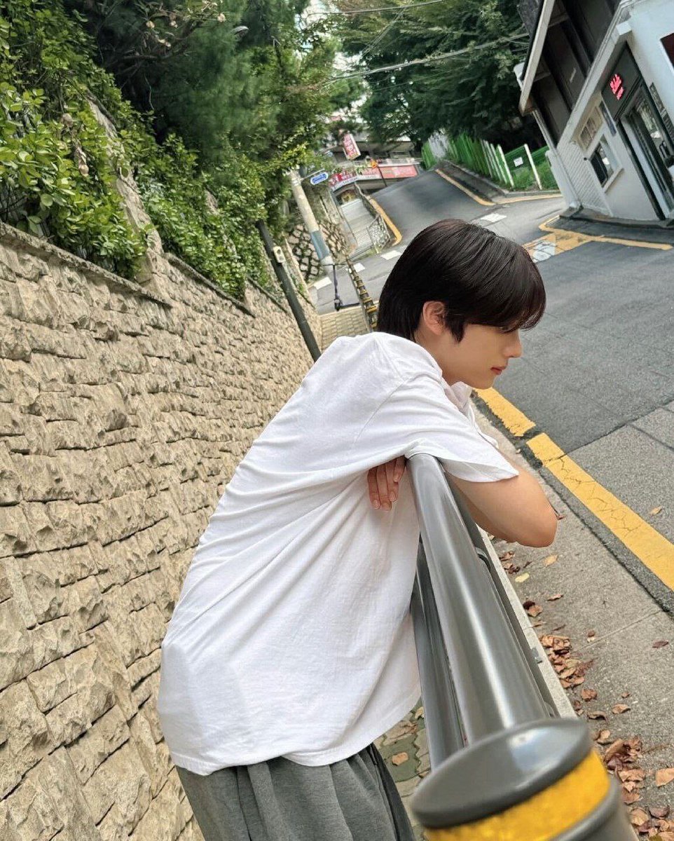 Youmngjae's tweet photo. 당신을 생각하고 있어요. https://t.co/ptpDmqL18X