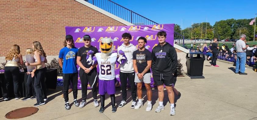 Jake Anton (@jake_anton14) on Twitter photo Big thanks to <a href="/JimCordle63/">Jim Cordle</a> and <a href="/AshlandFB/">Ashland Football</a> for having me out for todays game!! Had fun with a couple of my guys! <a href="/chris_gargasz/">Chris Gargasz</a> <a href="/JaydenW777/">Jayden Wallace</a> <a href="/K_hahn10/">Keaton</a> <a href="/AshtonWinner40/">Ashton Winner</a> <a href="/coachbrownrigg/">Nathan Brownrigg</a> Big thanks to <a href="/JimCordle63/">Jim Cordle</a> and <a href="/AshlandFB/">Ashland Football</a> for having me out for todays game!! Had fun with a couple of my guys! <a href="/chris_gargasz/">Chris Gargasz</a> <a href="/JaydenW777/">Jayden Wallace</a> <a href="/K_hahn10/">Keaton</a> <a href="/AshtonWinner40/">Ashton Winner</a> <a href="/coachbrownrigg/">Nathan Brownrigg</a>