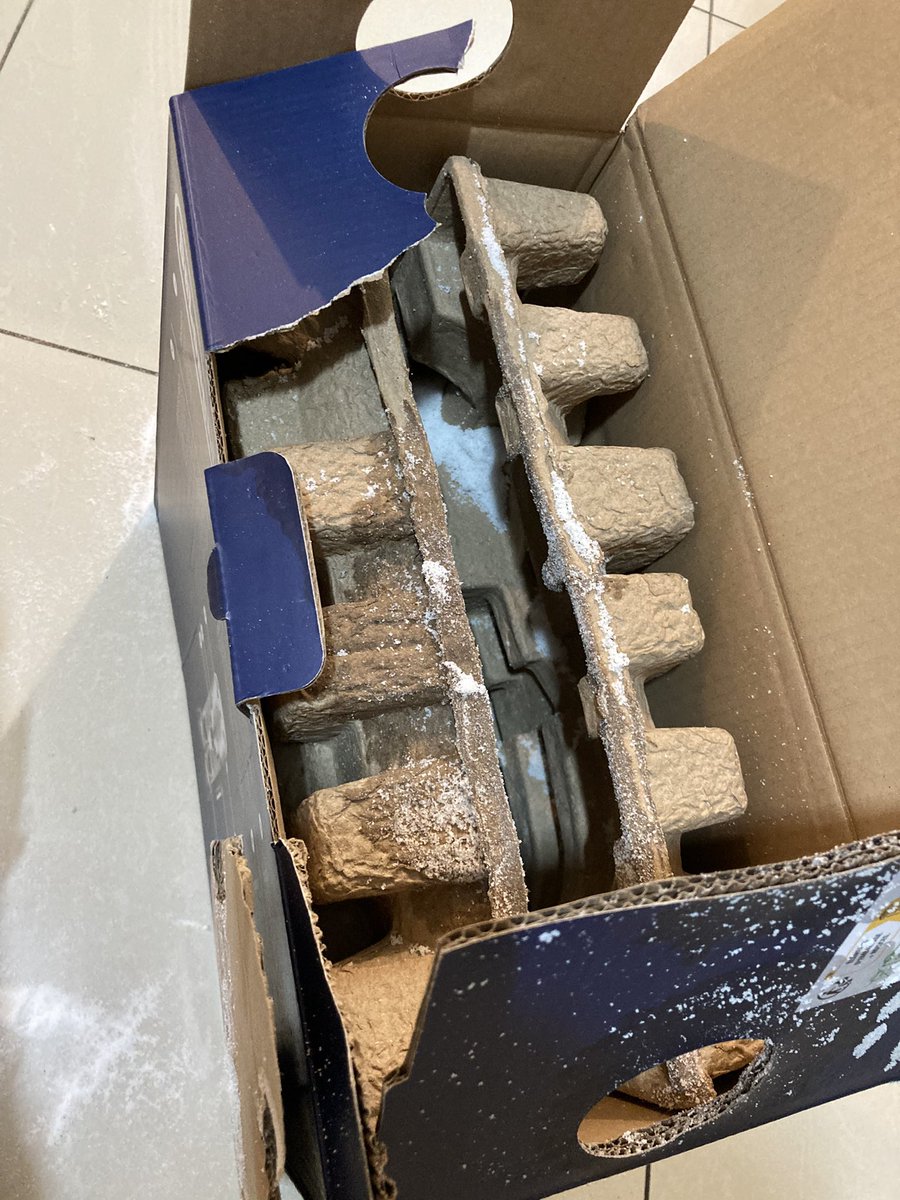 ChetanTheSatan's tweet photo. Hi @amazonIN, I had ordered Delonghi coffee machine and received salt packets on 1st Oct. Had raised a complaint but they keep on renewing the investigation process and now the new date is 10th Oct. Would appreciate if we can escalate this matter. https://t.co/QUf8w60eSy