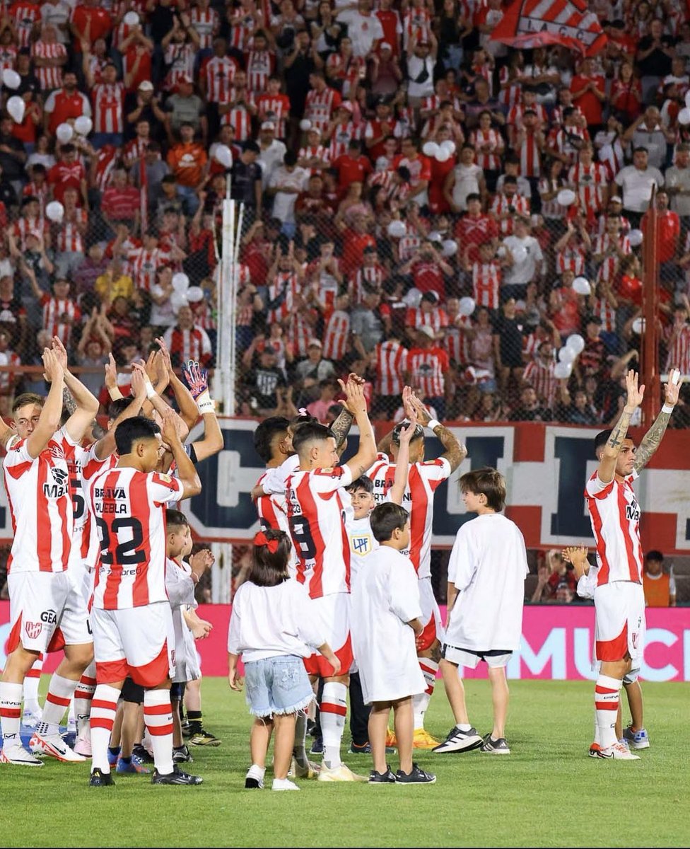 Vivo por noches como esta. Vivo por vos.

Vamos Instituto ayer, hoy y toda la vida 🇦🇹