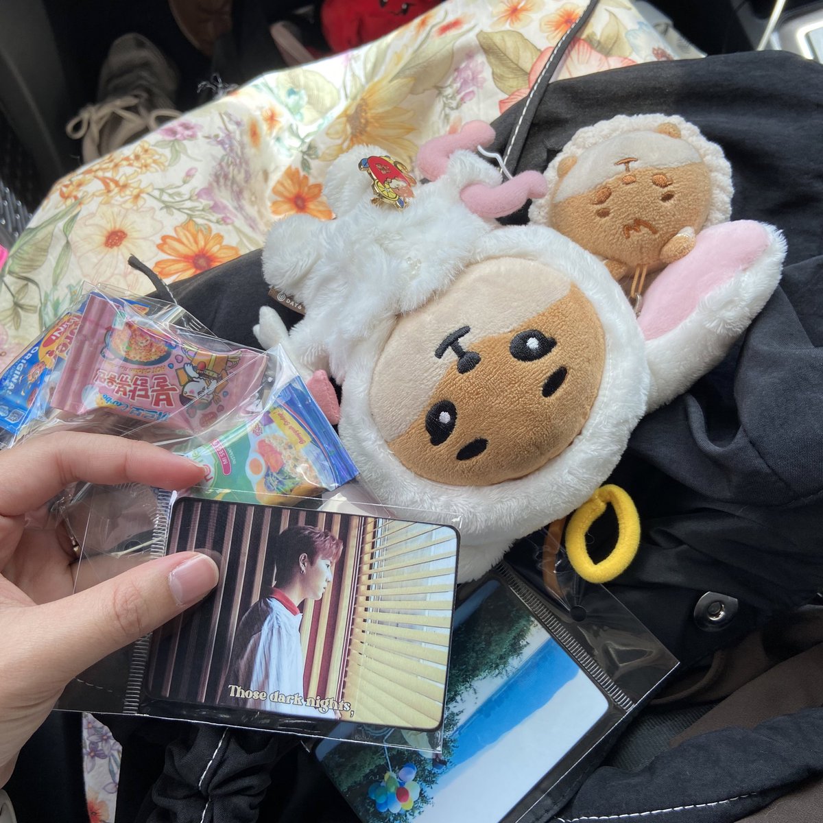 kyhnator's tweet photo. day2 : im coming over to distribute freebies~ will be at jumpa level G in around 20mins 🏃🏼‍♀️ https://t.co/e406m2L6uN
