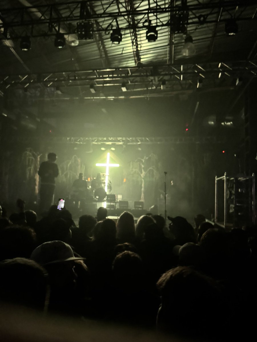 kevtkat's tweet photo. @BryanGarris_ y’all absolutely killed it. honored to have been in that pit https://t.co/f3fxinv28M