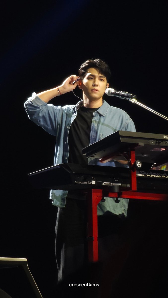 crescentkims's tweet photo. OMG SUPER HANDSOME FOR DAY-2 https://t.co/NVfoxHhH6Y