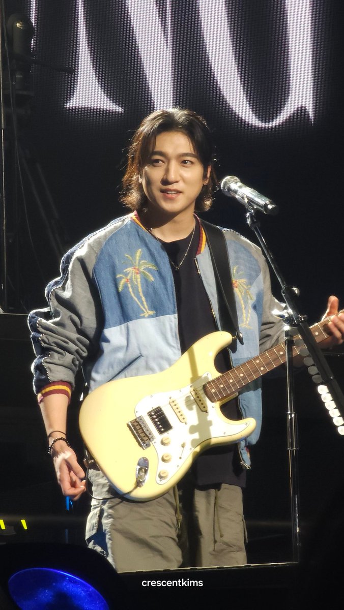 crescentkims's tweet photo. OMG SUPER HANDSOME FOR DAY-2 https://t.co/NVfoxHhH6Y