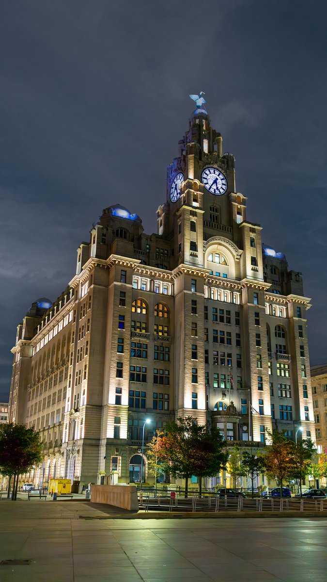 Good morning. A damp Pier Head, #Liverpool.