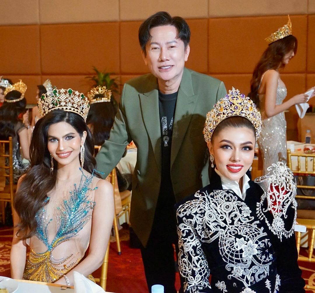 Rachel Gupta - India &amp; Nova Liana - Indonesia take picture together with Miss Grand International president Mr. Nawat 📸

both are roommate and maybe possible top 2? wdyt