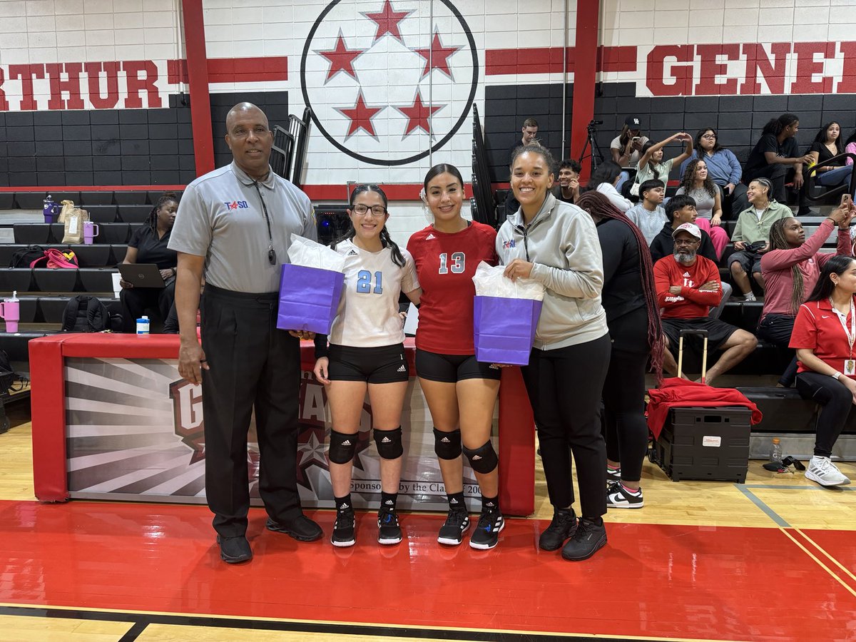 MacGeneralsVB's tweet image. Showing appreciation to the officials for the work that they do.  It’s not an easy job. Thank you, ⁦@AldineSports⁩ #OFFICIATIONWEEK ⁦@AVCAVolleyball⁩