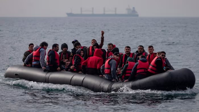 Lee Patriot Hood tweet media