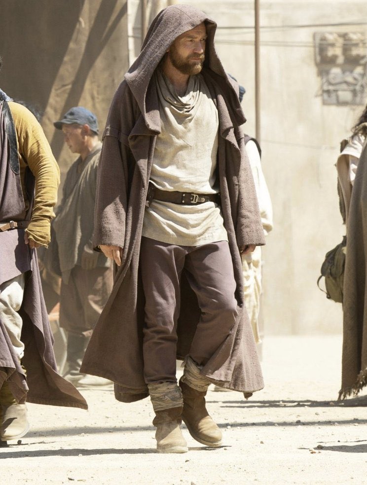 Ewan McGregor says they’re ‘exploring’ ideas for #ObiWanKenobi S2

He wants to wear the Clone Wars armor and do more flashbacks with Hayden Christensen

(via <a href="/JamieCinematics/">Jamie Jirak</a>)