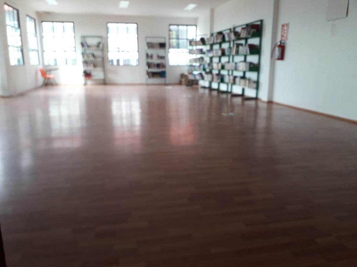 dragonben's tweet photo. @Bibliotecas_Mx Así dejó la administración municipal saliente de Ometepec, Guerrero, a la biblioteca pública, sin nada de mobiliario. https://t.co/vYVzejQPsA