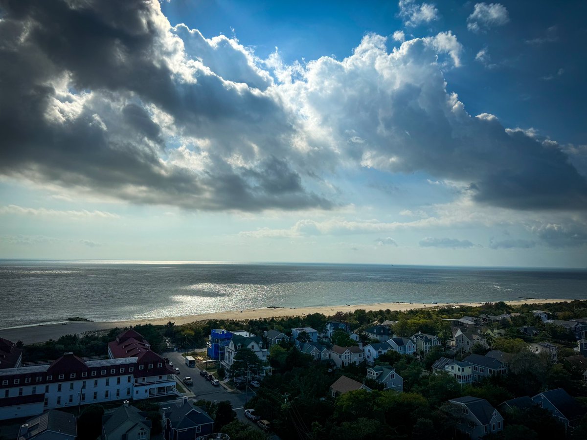 AmberOs83630735's tweet photo. View from the very top of the Cape May Lighthouse! https://t.co/Mx5Lobn2e4