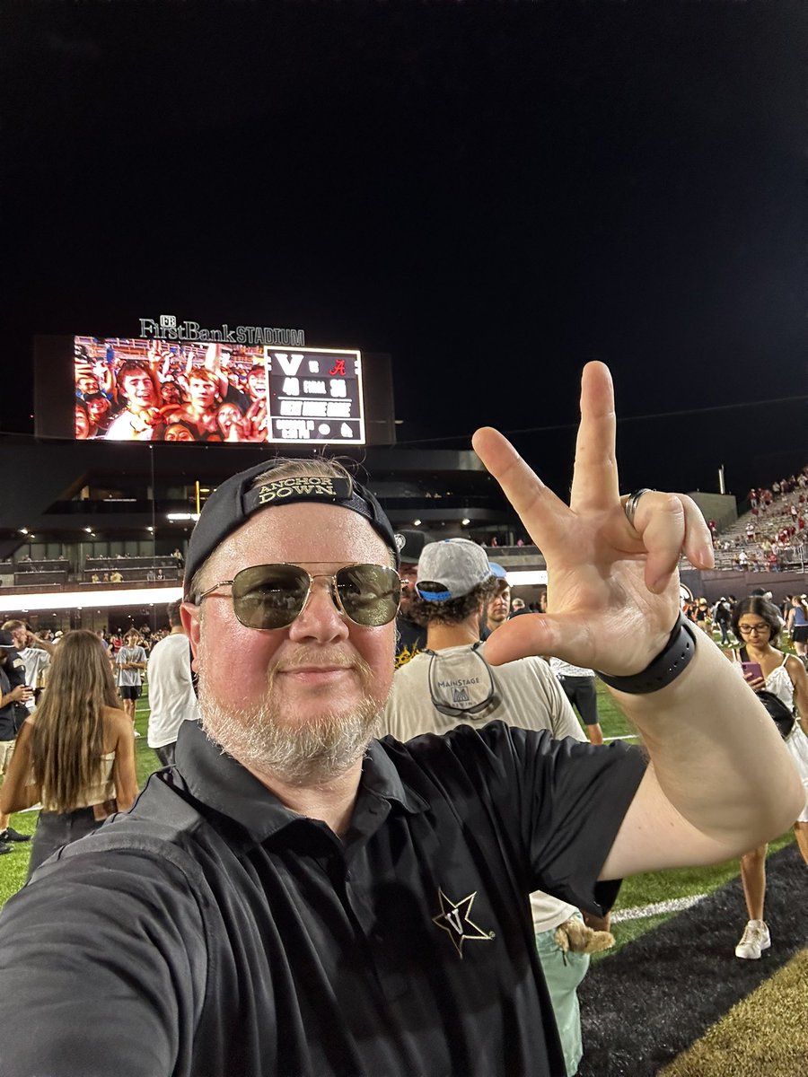 Bittburger 🫡🪖🥁(Charlie Pate) tweet media