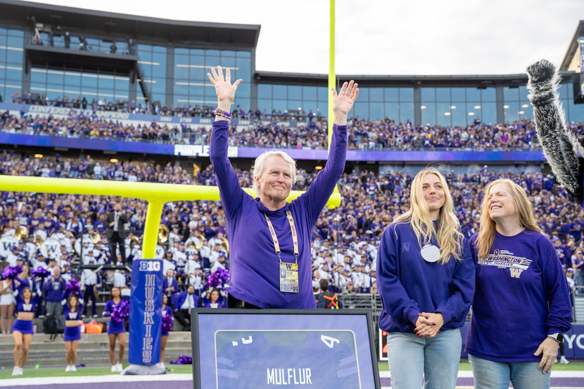 UW_WGolf's tweet photo. Well-deserved recognition for Mary Lou Mulflur at the @UW_Football game on Saturday 👏 

#GoHuskies https://t.co/NUVV0U9HQL