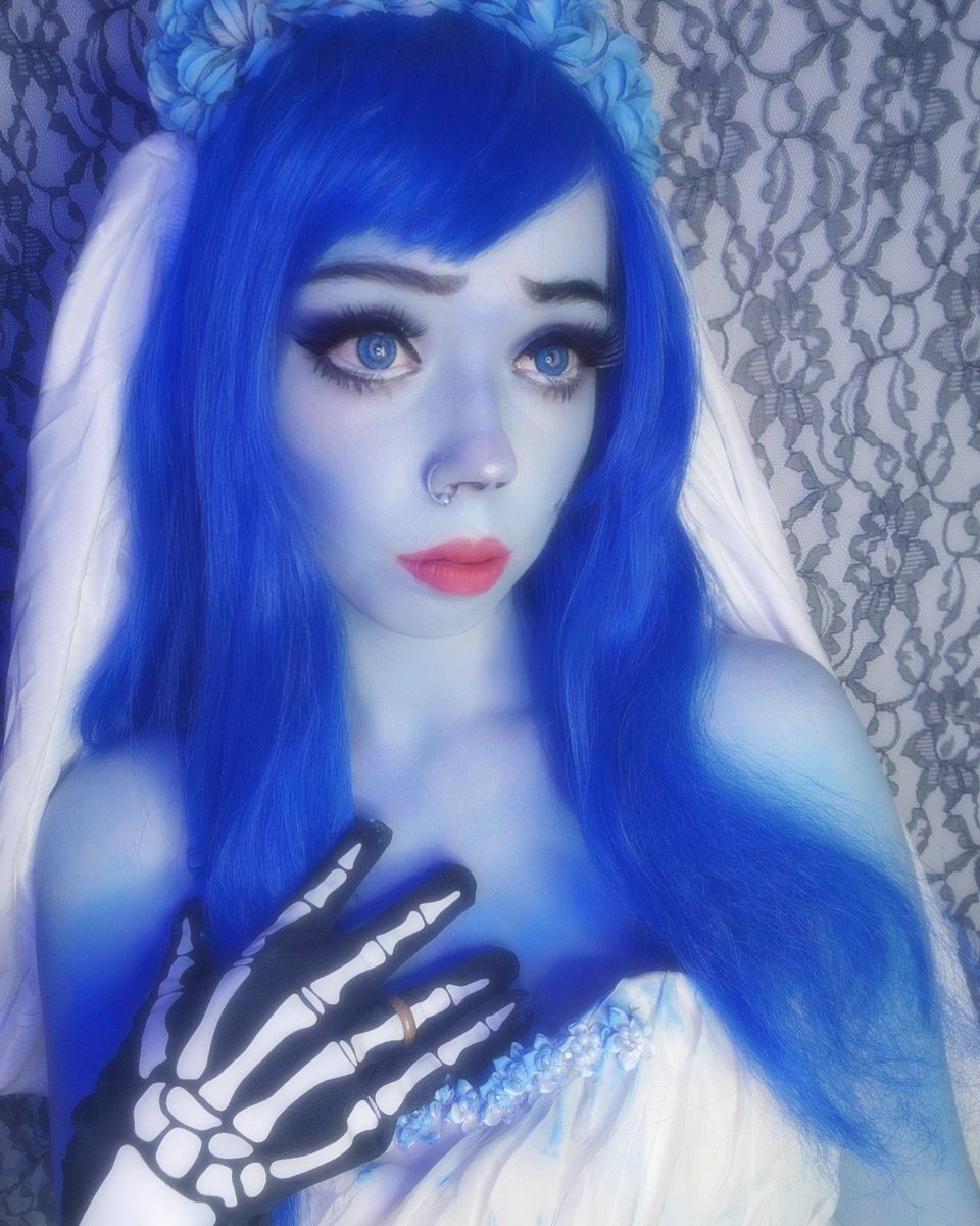 UwuBunny8's tweet photo. 🦋Can the living marry the dead?🦋
#corpsebride #corpsebridecosplay #cosplay #cosplayer #timburton #timburtoncosplay #timburtoncharacter https://t.co/flsC2idm3m