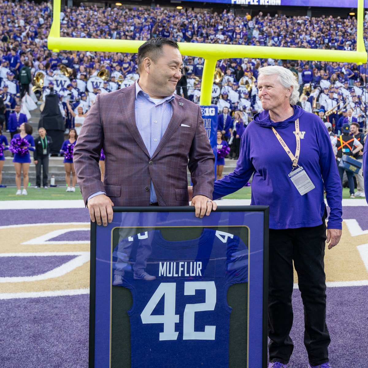 UW_WGolf's tweet photo. Well-deserved recognition for Mary Lou Mulflur at the @UW_Football game on Saturday 👏 

#GoHuskies https://t.co/NUVV0U9HQL