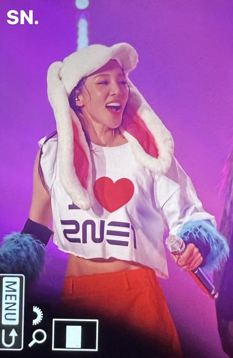 21SweetNovember's tweet photo. 20241005 

🐰🥹💕

#투애니원 #2NE1 #Welcomeback2ne1 #CL #씨엘 #공민지 #민지 #산다라박 #산다라 #박봄 #봄 https://t.co/FNWJcGrFNI