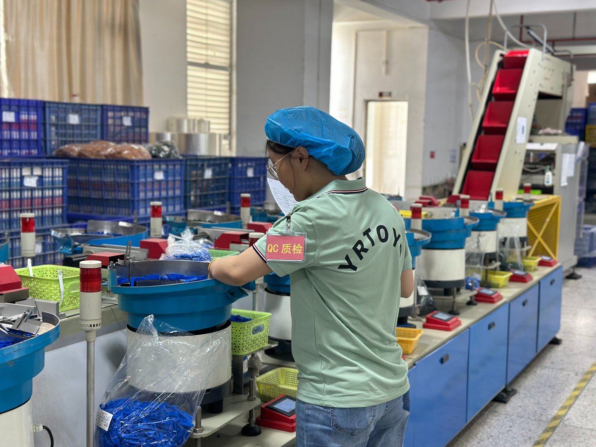YirunB's tweet photo. Daily Workshop Inspection!
The customer is responsible for making decisions,and we are responsible for satisfying the customer.
Good brand good reputation is my biggest confidence to update the dynamic!
https://t.co/r9c0wDwpsG 
#manufacturing #OEM  #hamabeads #nanoblocks https://t.co/KpUlPg2mpy