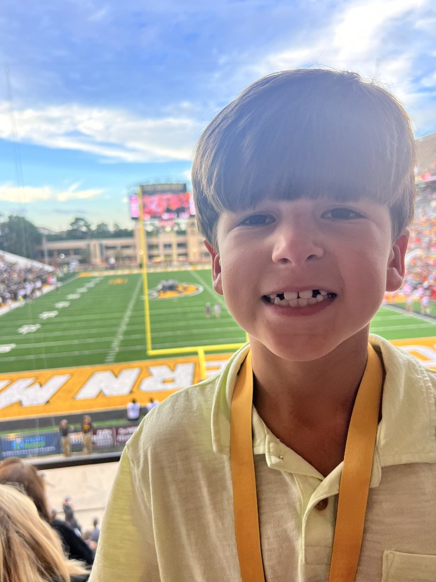 CoachWeaverMRA's tweet photo. Big Day for my little guy. Spent the day watching our MRA guys at USM
#coachkid #smttt https://t.co/yJwILwHOg9