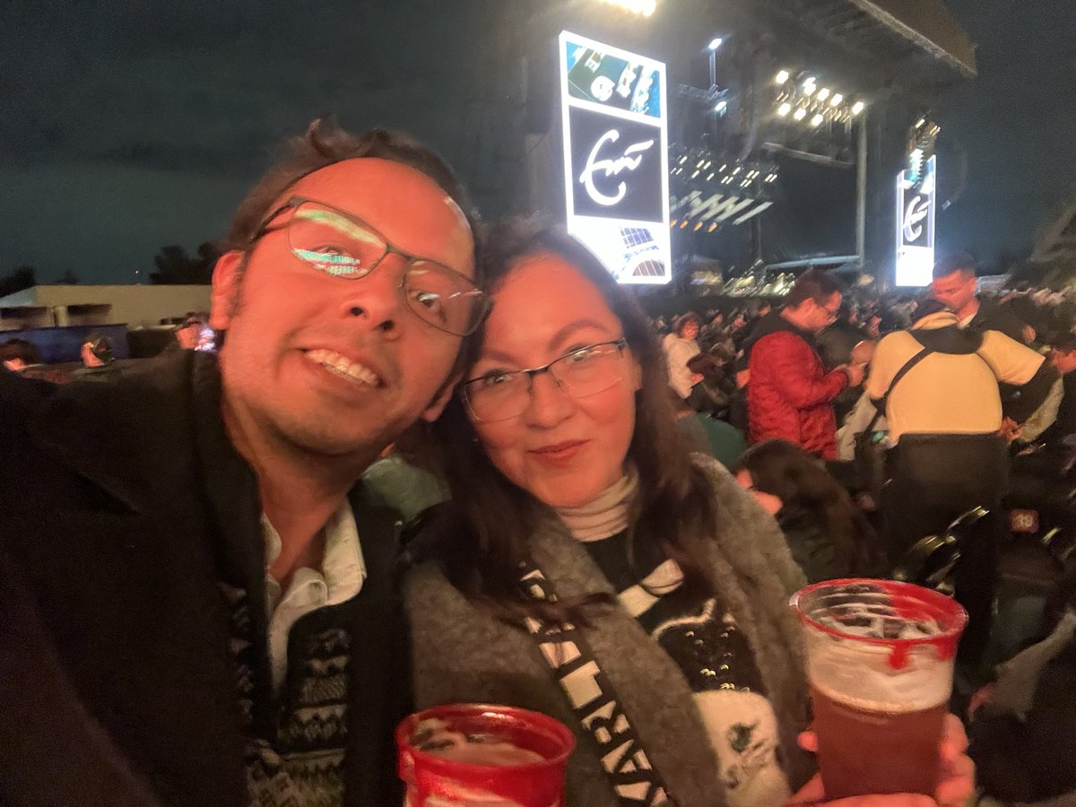 javierkkhuate's tweet photo. Así inició todo hace 23 años, lo mejor es que volvimos juntos, que sean muchos años más, te amo @jimenah17 https://t.co/HCUXjDkYmz