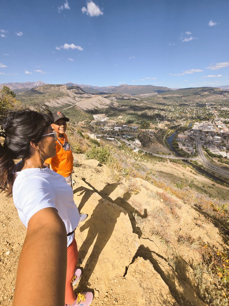 unique_msy's tweet photo. Durango, CO. 950ft elevation gain. Mama&amp;Son. 1 mile up, 1 mile down. Beautiful extra warm autumn 🍂 day. https://t.co/KBixOGtCIW