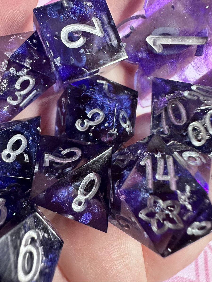 StardustCreatives tweet media